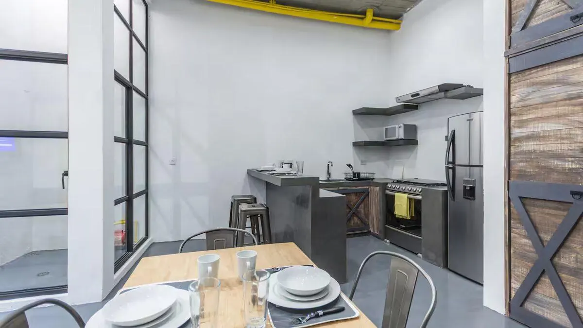 Cocina totalmente equipada The Yellow Loft renta San Miguel de Allende