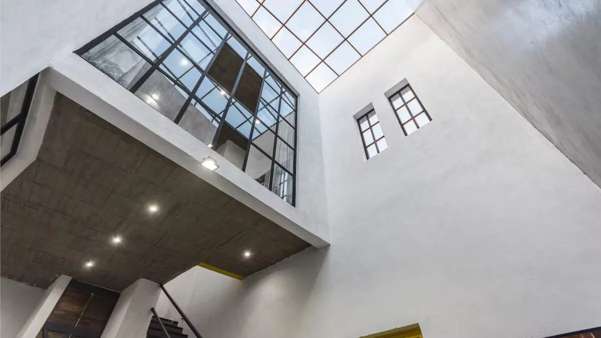 Arquitectura contemporánea ventanas acero The Yellow Loft SMA