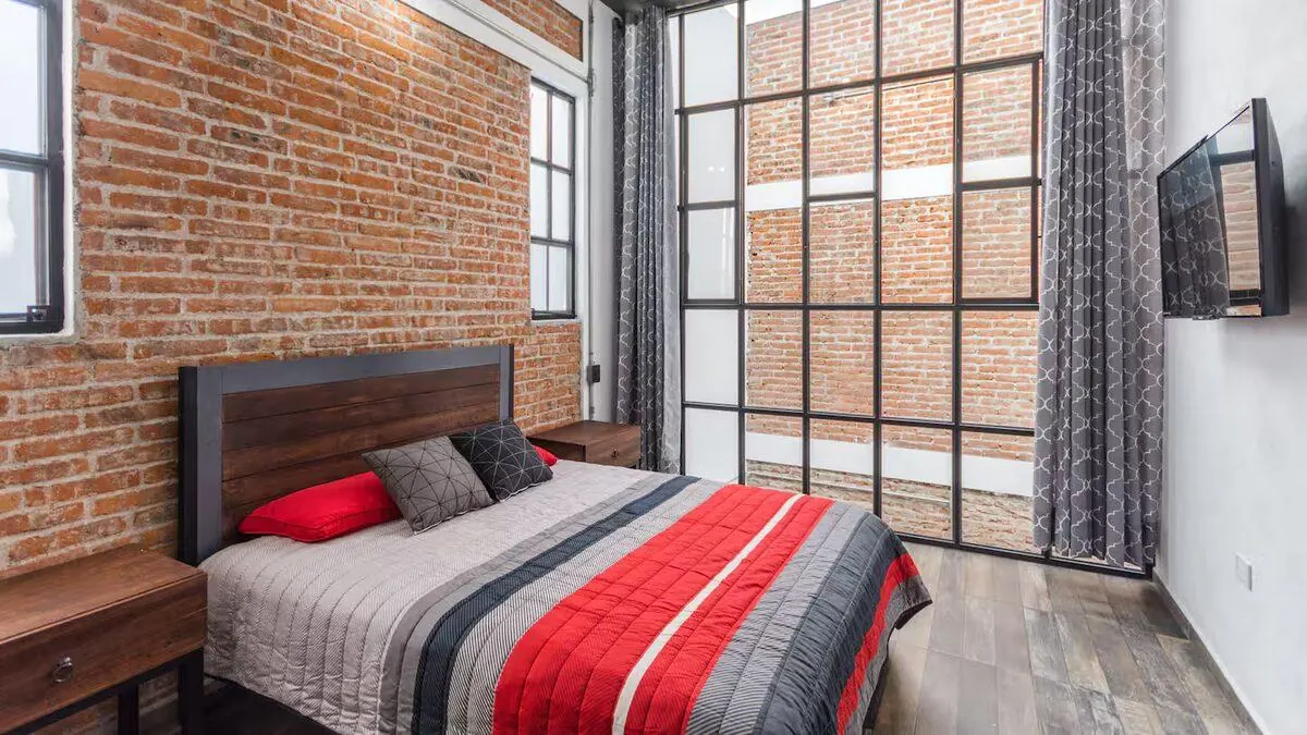 Recámara king size The Red Loft departamento vacacional San Miguel de Allende