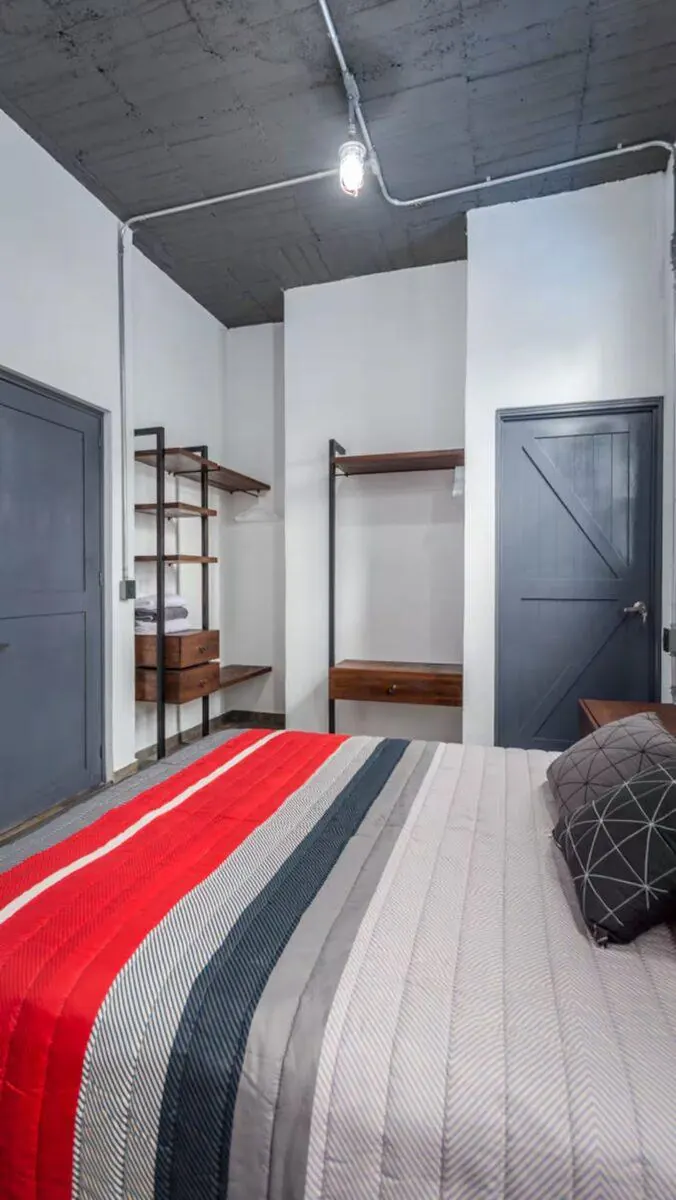 Detalle ladrillo expuesto estilo industrial The Red Loft SMA
